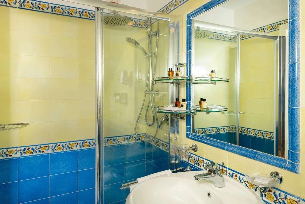 Room, Hotel Villa Gabrisa, Naples