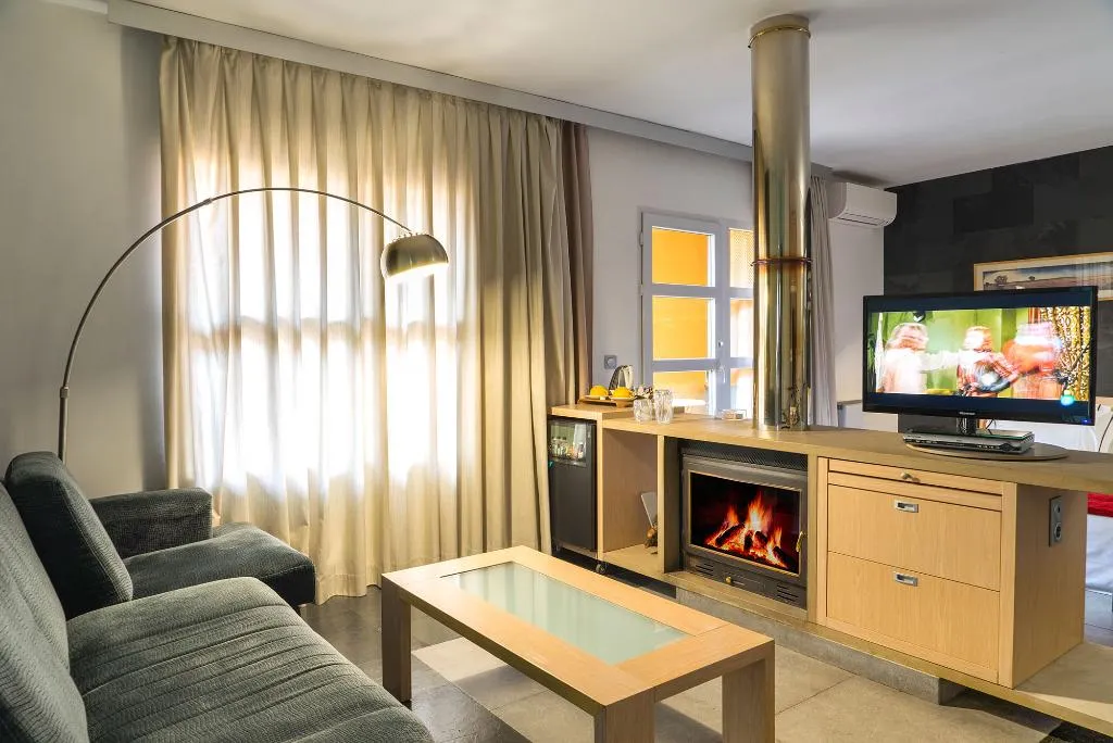 SUITE STANDARD Room, La Casa del Rector Hotel Spa, Madrid