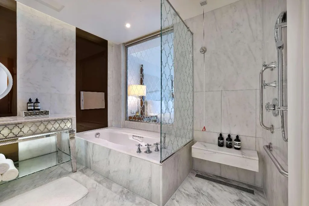 DOUBLE SUPERIOR KING BED Room, Waldorf Astoria Dubai Palm Jumeirah, Dubai