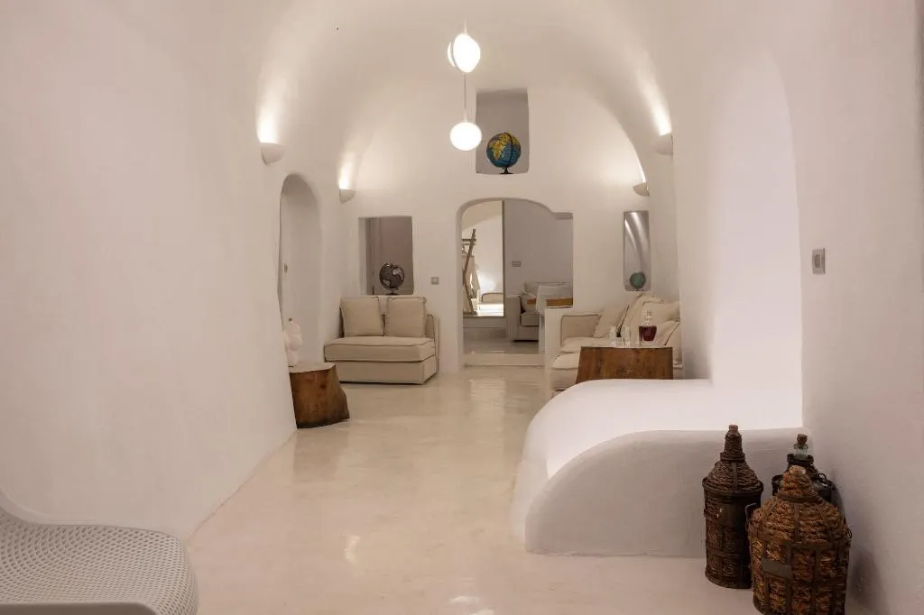 Room, Globe Suites, Santorini