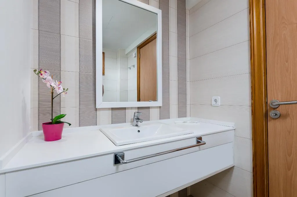 APARTMENT ONE BEDROOM Room, Yourhouse Venecia, Majorca