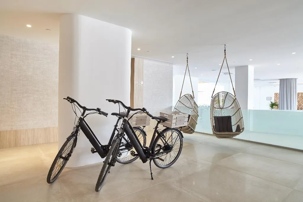 Sports and Entertainment, Can Salia, Ibiza