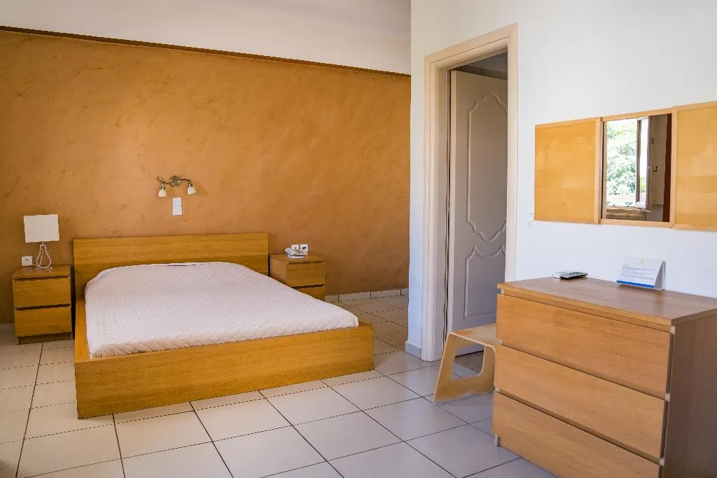 Double or Twin STANDARD Room, Rena Hotel, Santorini