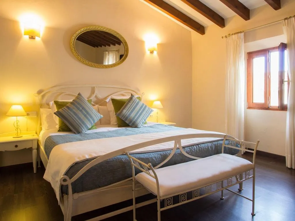Room, Can Abril, Majorca