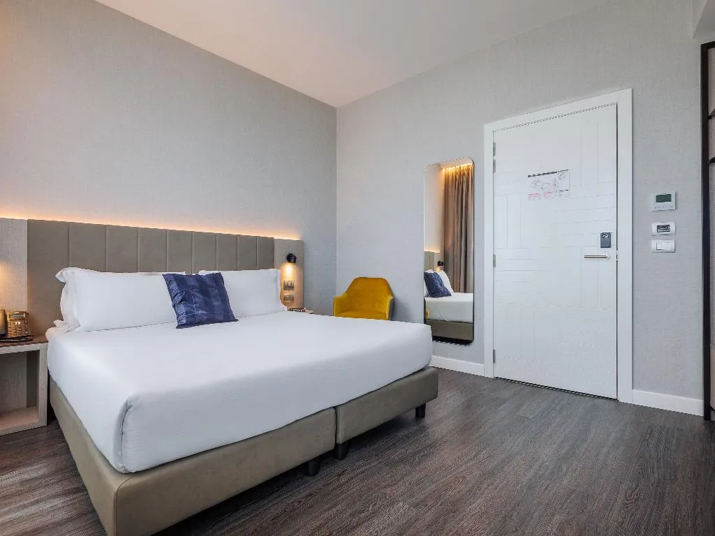 DOUBLE STANDARD Room, iH Hotels Milano Centrale, Milan