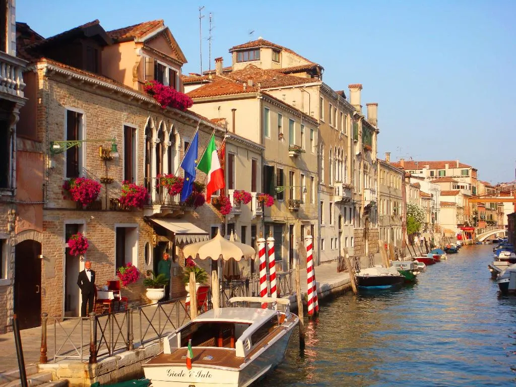 General view, Ai Mori d'Oriente, Venice