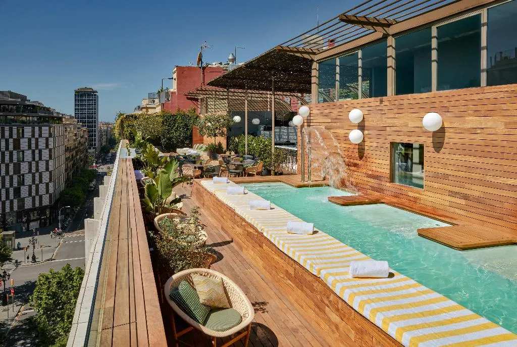 Pool, Sir Victor Hotel part of Sircle Collection, Barcelona