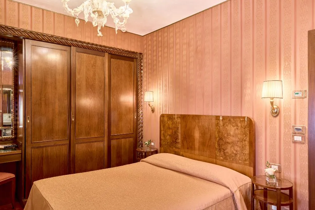 Double or Twin DELUXE Room, Palazzo Stern, Venice