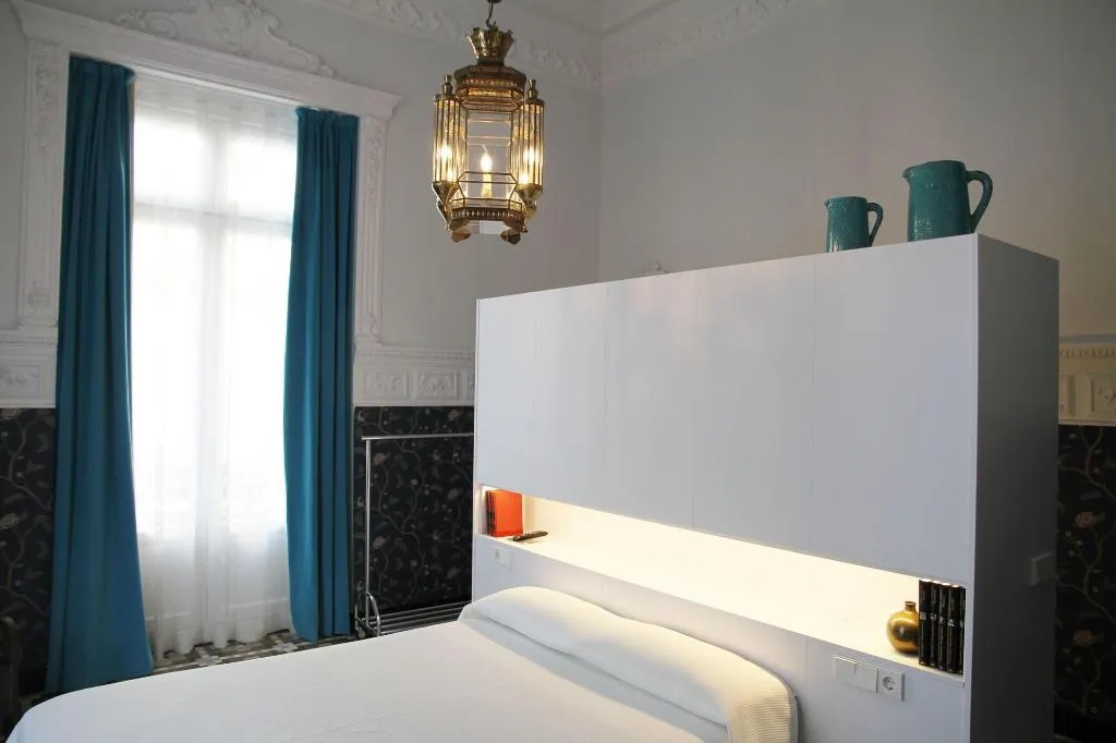 Room, L'Esplai Valencia, Valencia