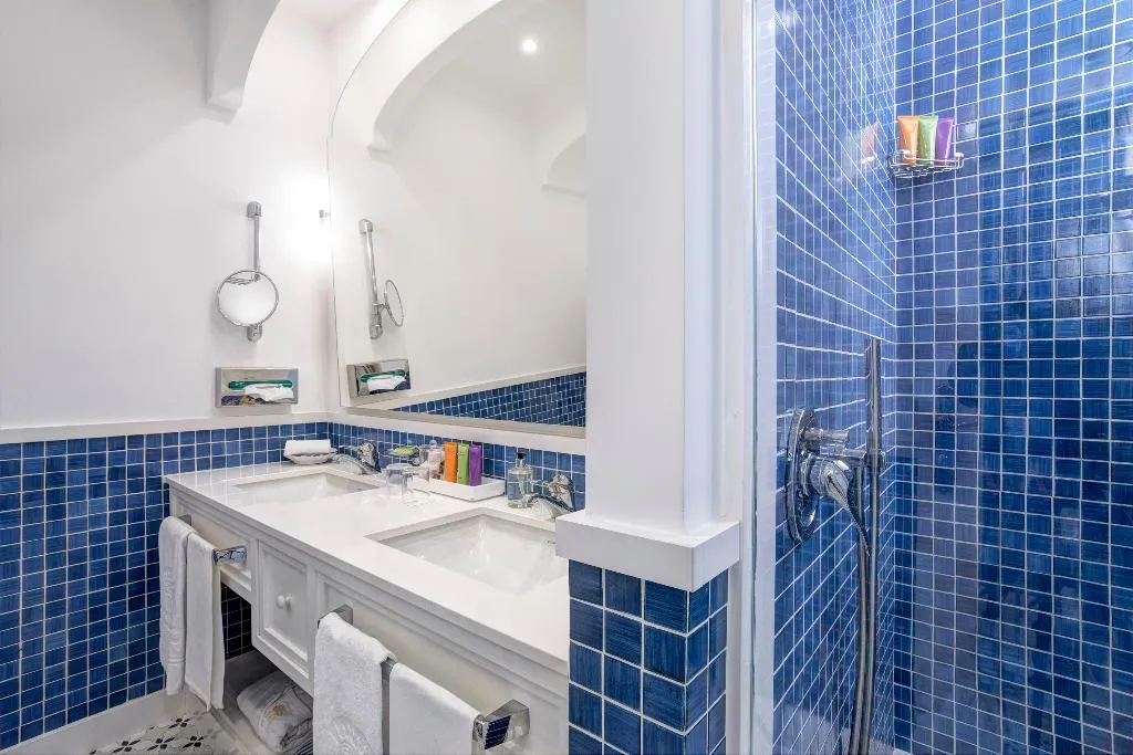 Double or Twin PREMIER SEA VIEW Room, Grand Hotel Royal, Naples
