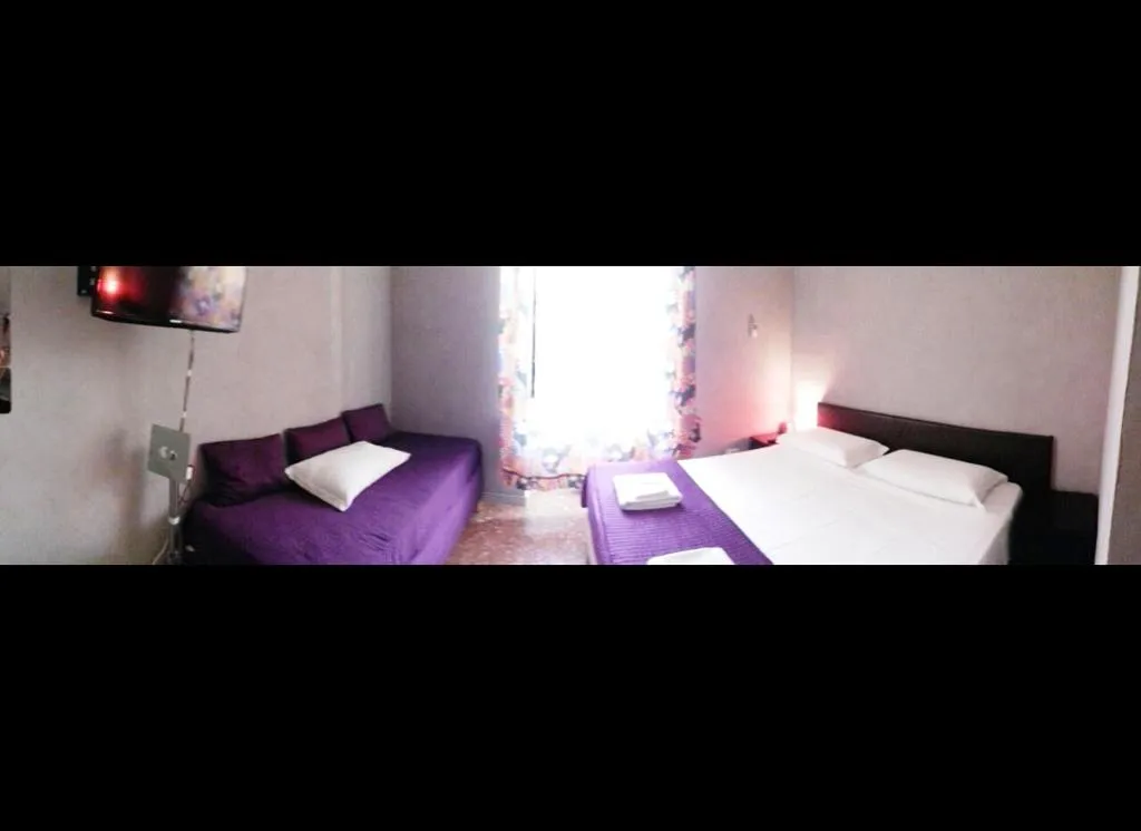 Room, Casa Celeste, Rome