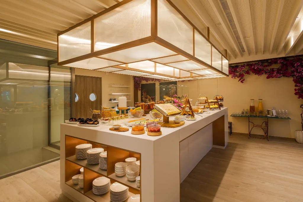 Restaurant, Luster Hotel, Lisbon