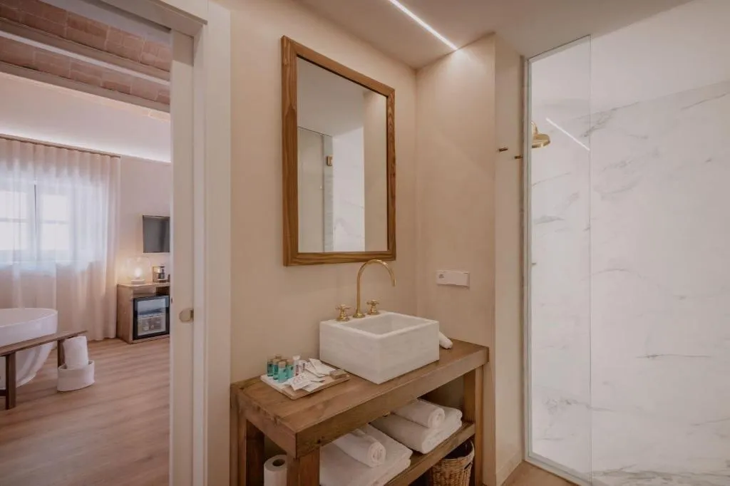 Room, Palau Macelli, Costa Brava