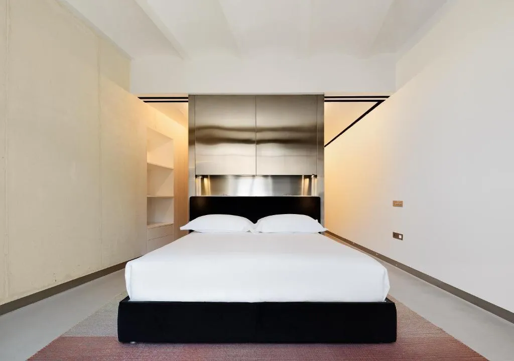 Room, Rhinoceros Roma, Rome