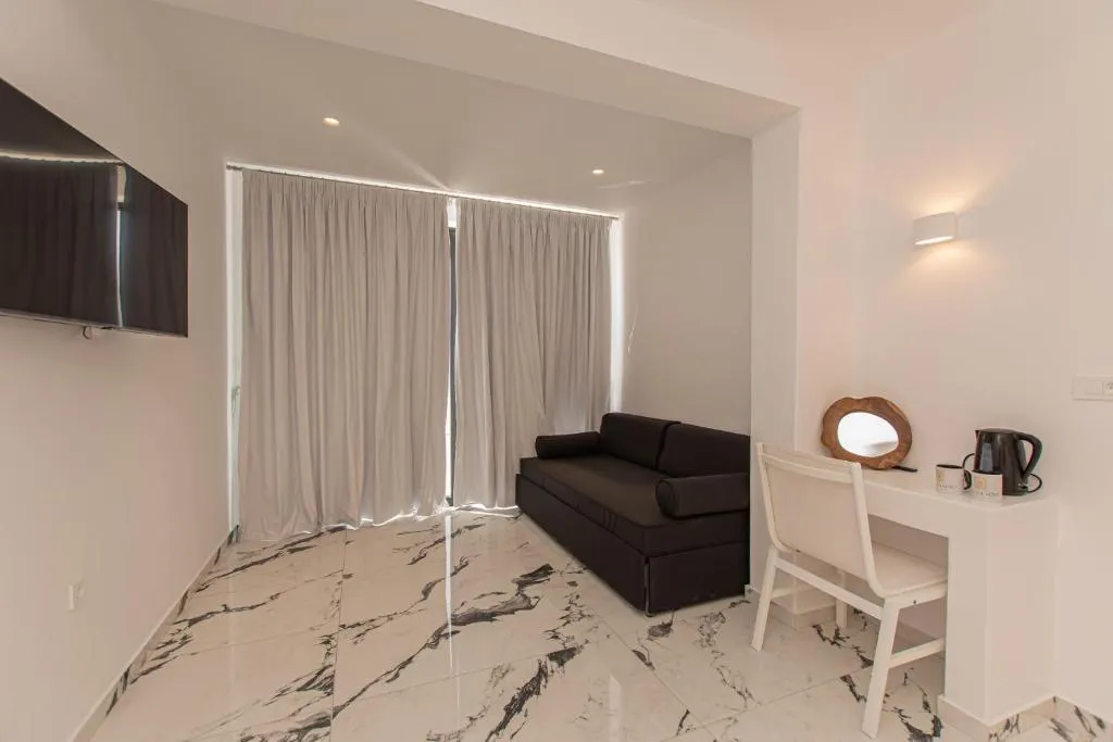 QUADRUPLE CAPACITY 4 Room, Bianco A Nero, Mykonos