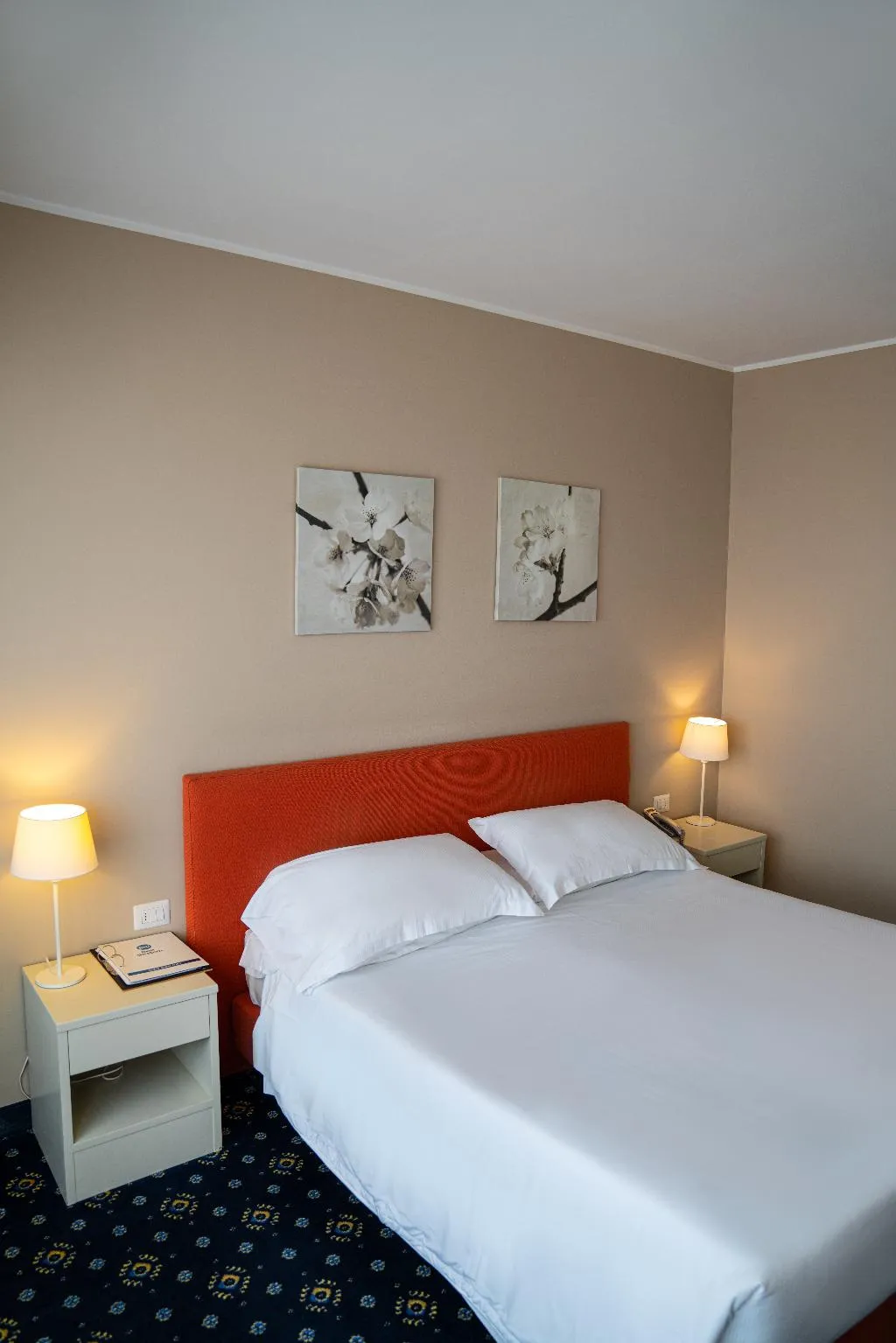 DOUBLE QUEEN SIZE BED Room, Hotel Blaise & Francis, Milan