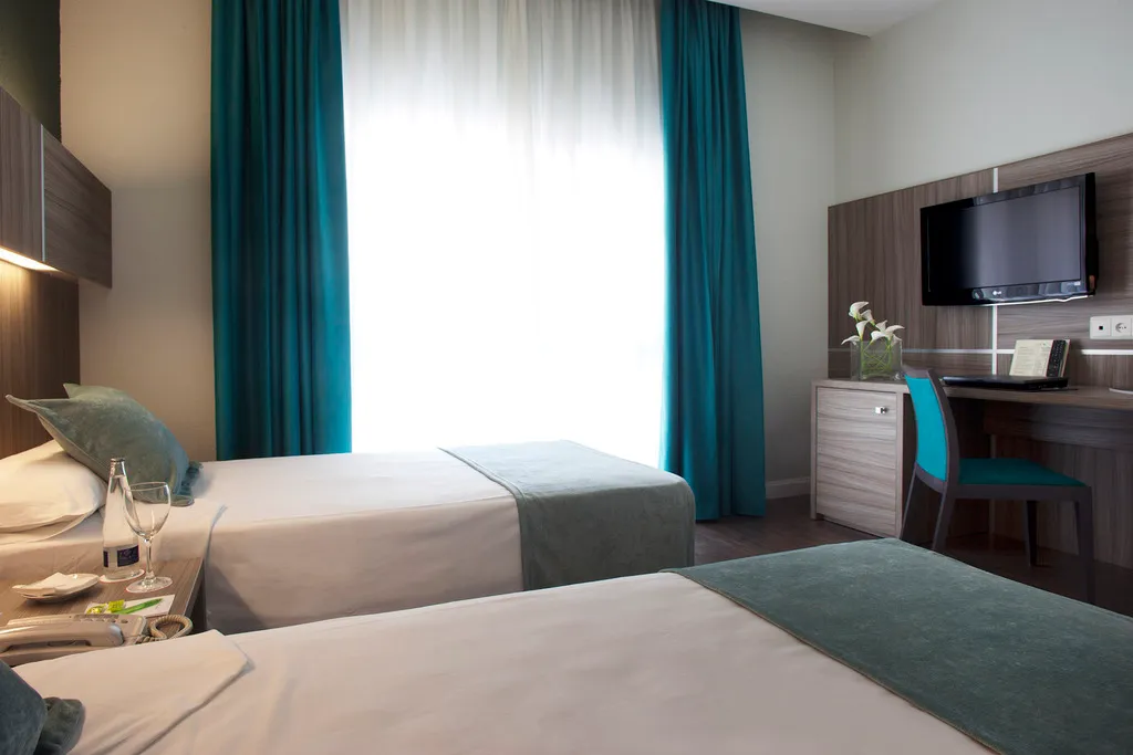 DOUBLE SINGLE USE STANDARD Room, Serrano, Madrid