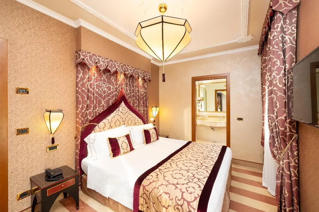 Double or Twin SUPERIOR Room, Ai Mori d'Oriente, Venice