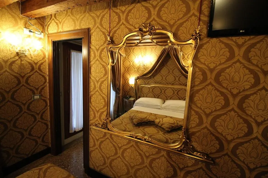 DOUBLE ECONOMY Room, Palazzo Abadessa, Venice