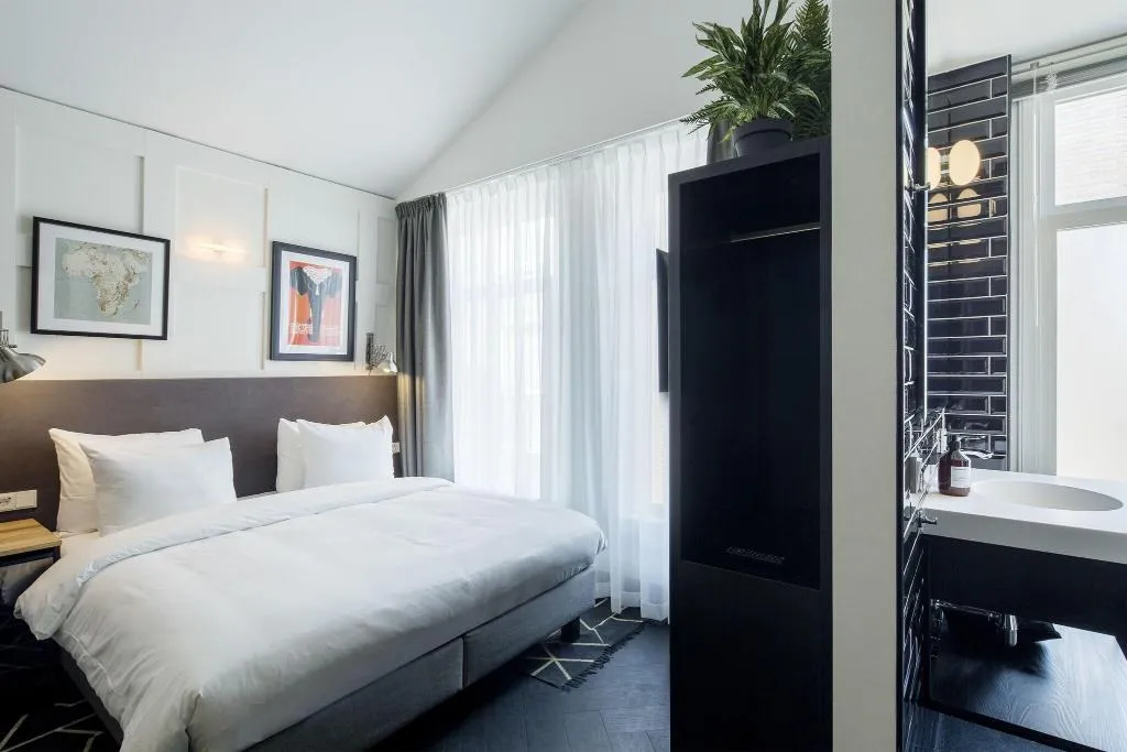 DOUBLE DELUXE Room, The Highland House, Amsterdam