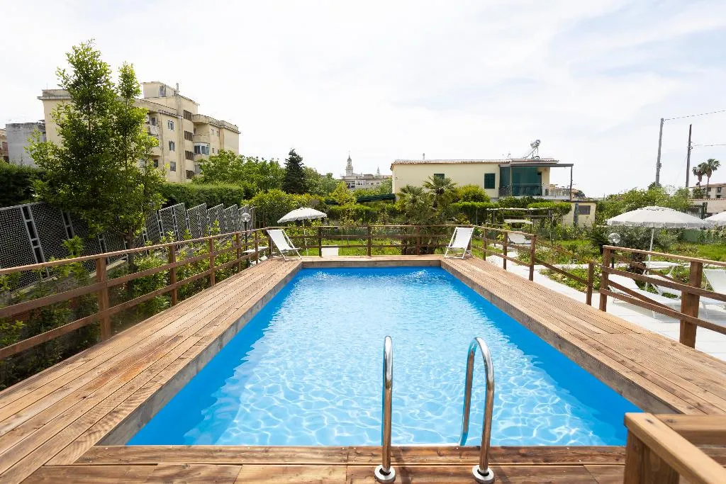 Pool, O' Sole Mio Pompei, Naples
