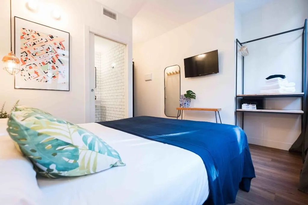 Room, Magatzem 128, Barcelona