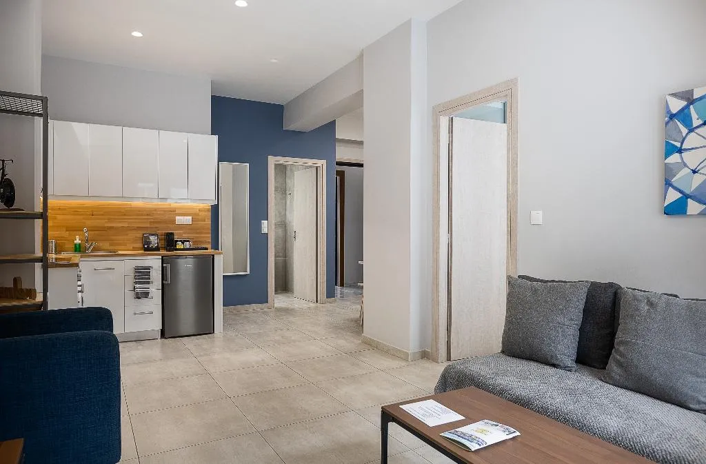 SUITE ONE BEDROOM WITH AIR CONDITIONING Room, Omnia Pagrati Apartments, Athens