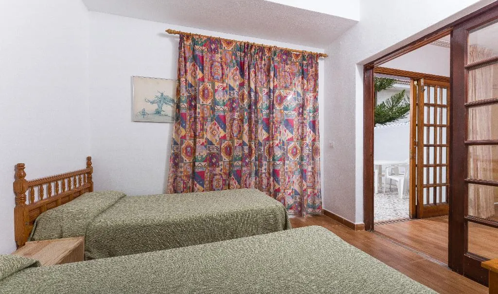 APARTMENT CAPACITY 4 TWO BEDROOMS Room, Tinerfe Garden, Tenerife
