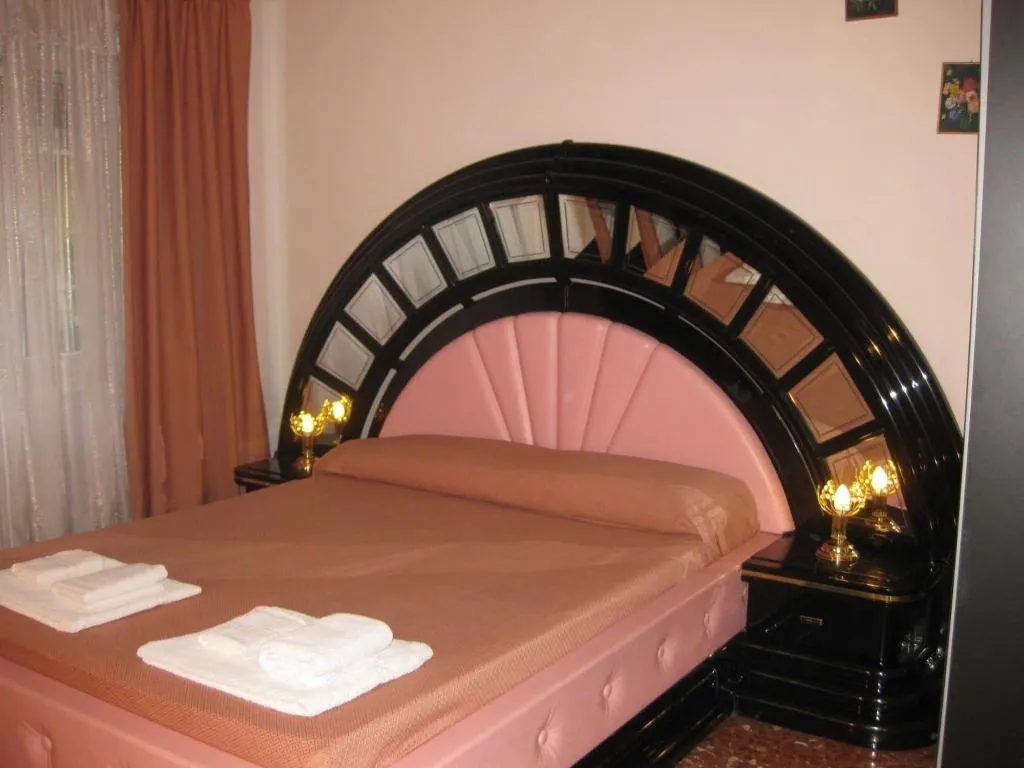 Room, B&B Beauty Moon, Rome