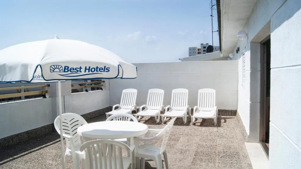 APARTMENT CAPACITY 6 Room, Apartamentos Best Michelangelo, Costa Dorada