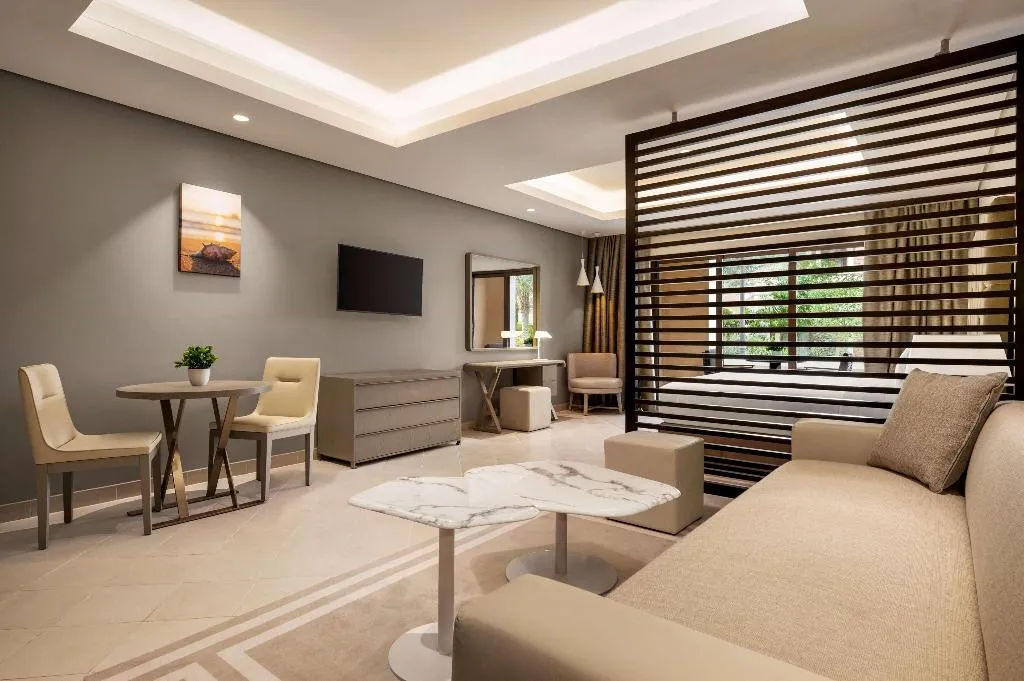 Room, Wyndham Residences The Palm, Dubai