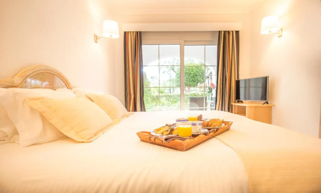 APARTMENT CAPACITY 5 TWO BEDROOMS Room, Ona Village Cala d'Or, Majorca