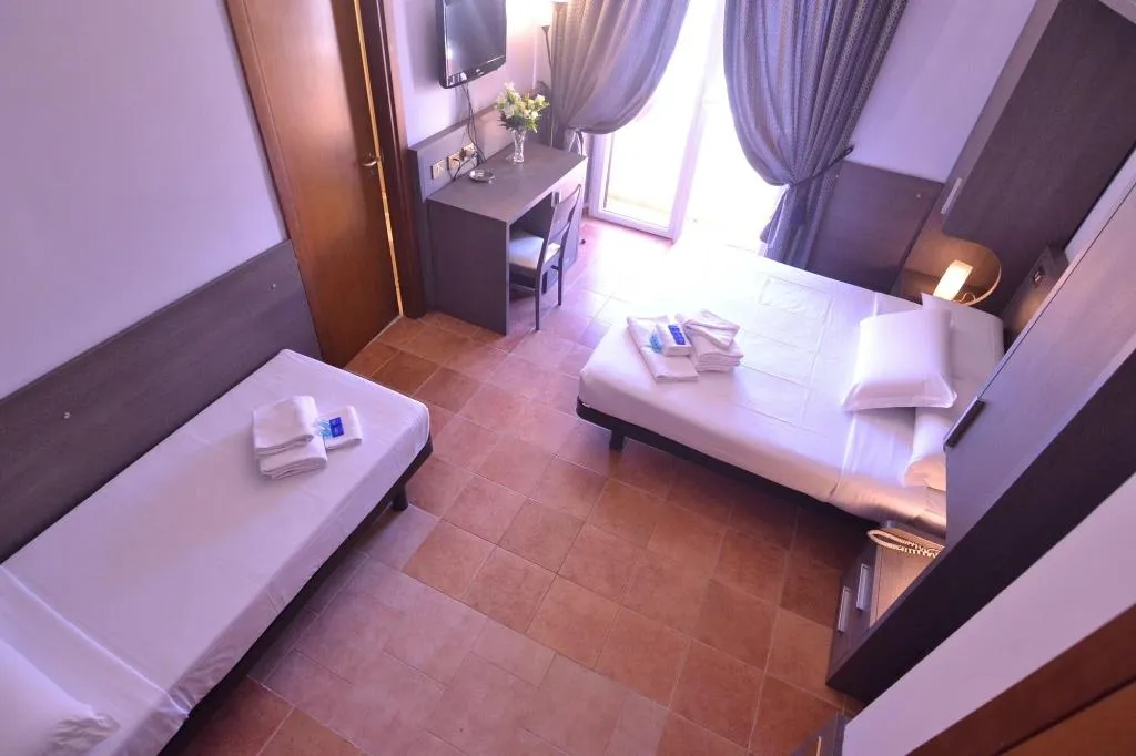 Room, Hotel Mirti, Rome