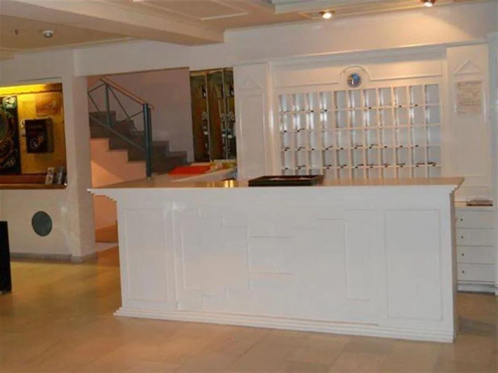 Lobby, Antinoos, Crete