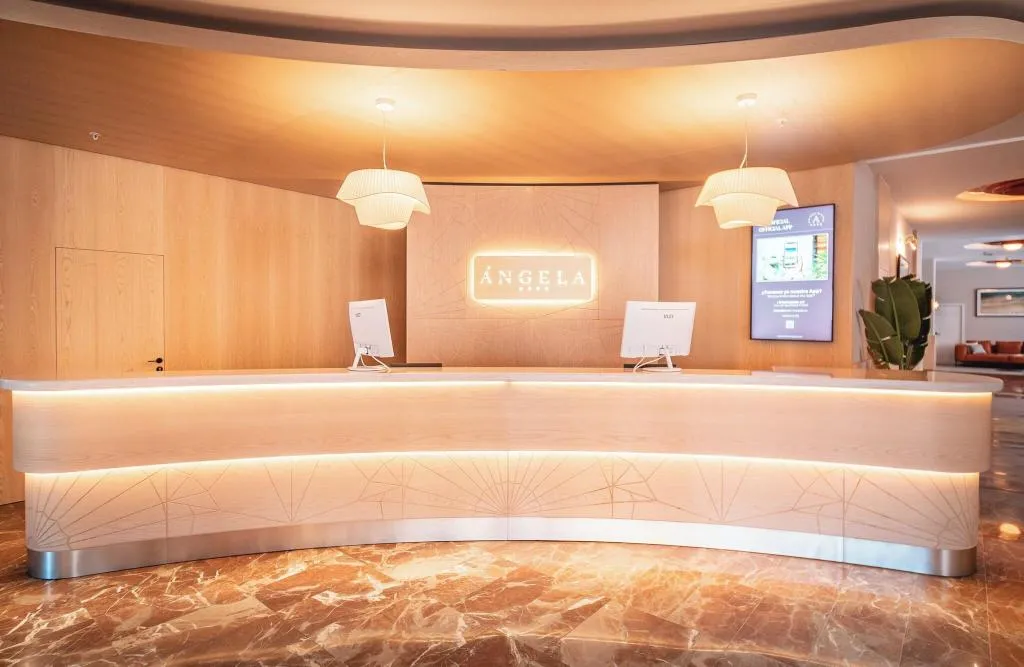 Lobby, Angela, Costa Del Sol