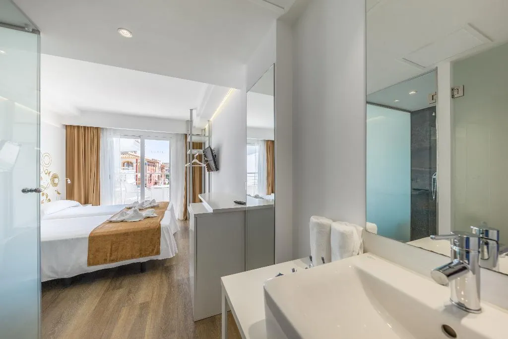 DOUBLE STANDARD Room, Welikehotel Triton Beach, Majorca