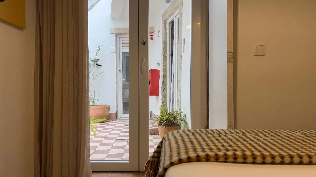 DOUBLE ONE BEDROOM ONE BATHROOM Room, Quinta Colina By Shiadu, Lisbon