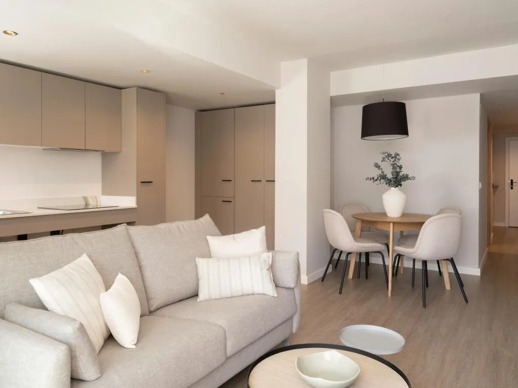 APARTMENT CAPACITY 2 ONE BEDROOM Room, Meral Units, Costa Del Sol
