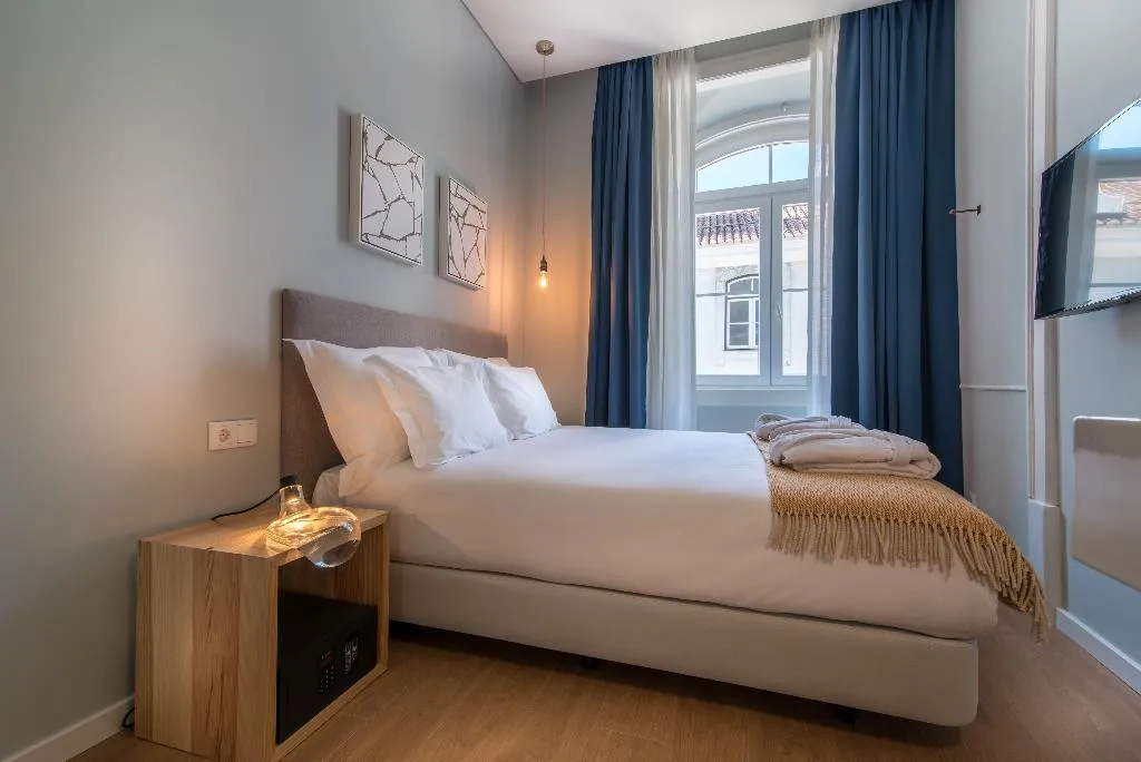 DOUBLE CLASSIC CITY VIEW Room, Esqina Urban Lodge, Lisbon