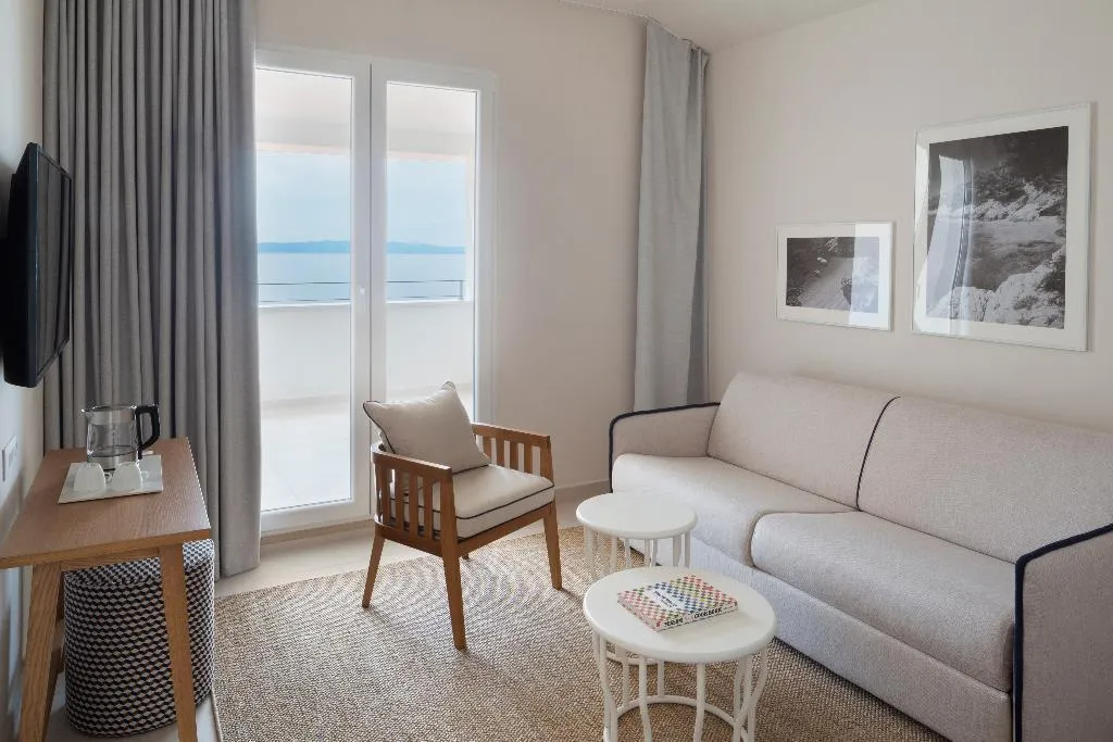 JUNIOR SUITE SIDE SEA VIEW WITH BALCONY Room, Bluesun Holiday Village Afrodita, Split