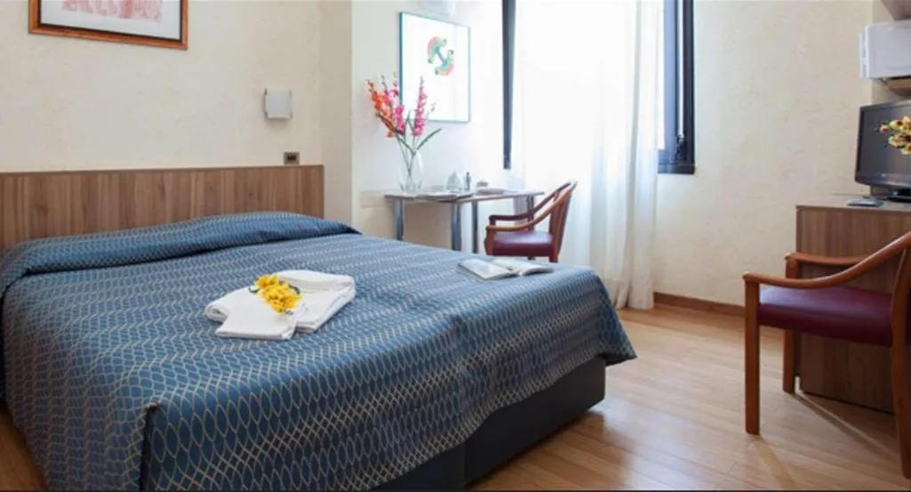 Room, Residence Lepontina, Milan
