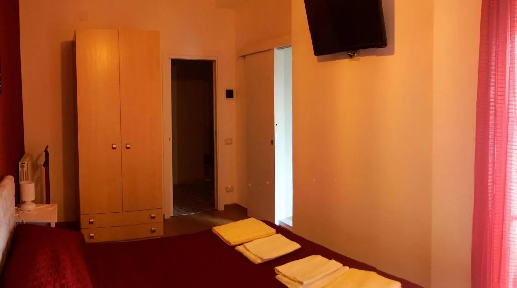 Room, B&B Bibliotechina, Naples