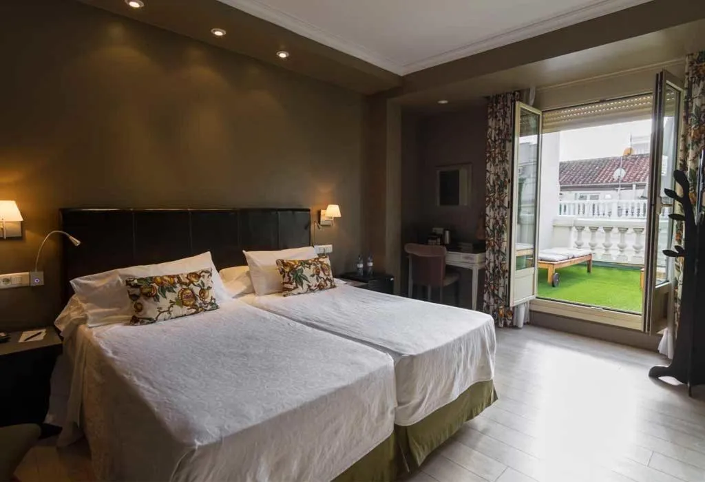 Room, Hotel Moderno, Madrid