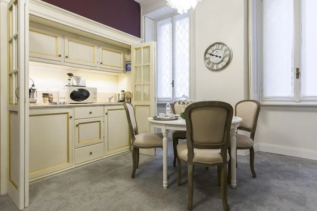 Lobby, Household - Settembrini 17, Milan