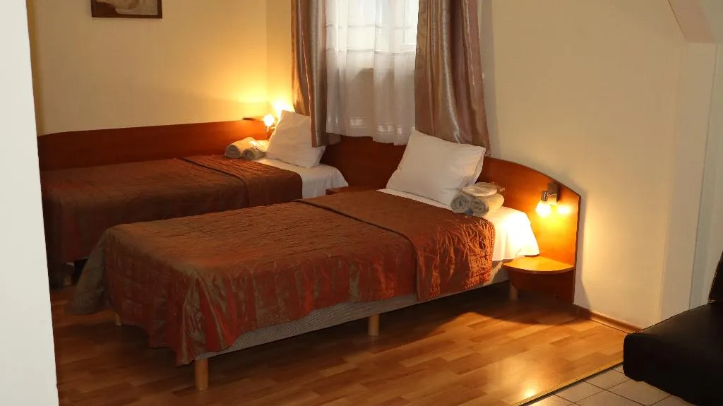 STUDIO DELUXE TWO BEDS Room, Palitra, Varna