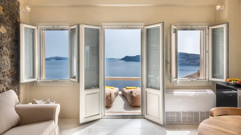 VILLA WITH JACUZZI Room, Armeni Luxury Villas, Santorini