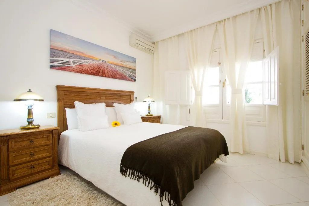 VILLA CAPACITY 4 THREE BEDROOM Room, Villa Sueños Del Mar, Lanzarote