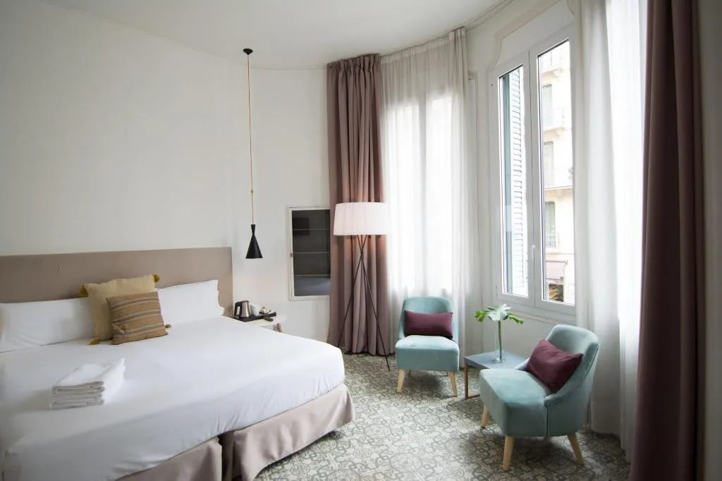 Room, Forgetmenot, Barcelona