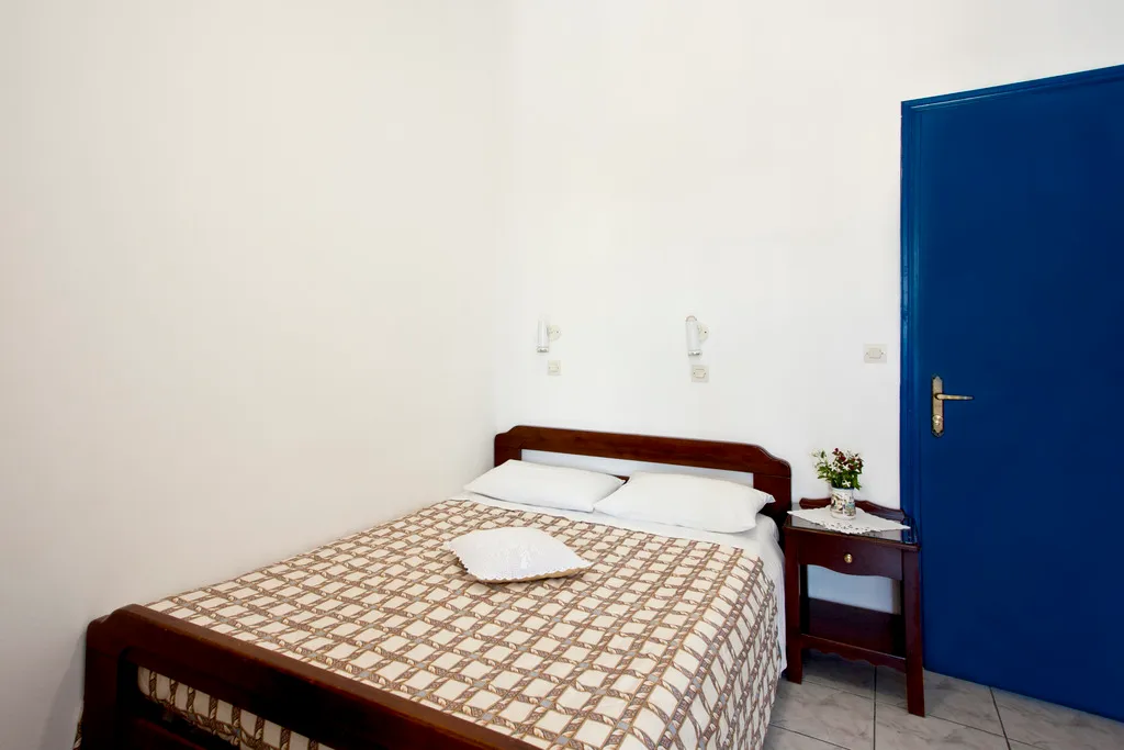 STUDIO CAPACITY 2 Room, Ancient Thera Studios, Santorini