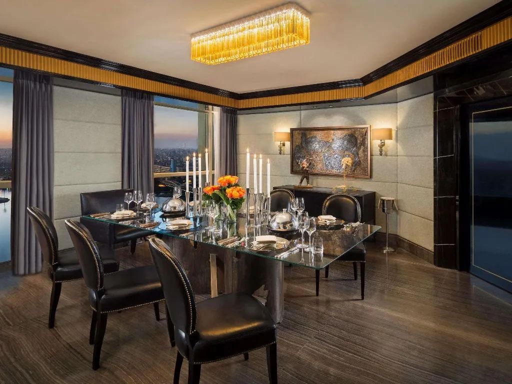 SUITE Presidential Room, Fairmont Nile City, Cairo